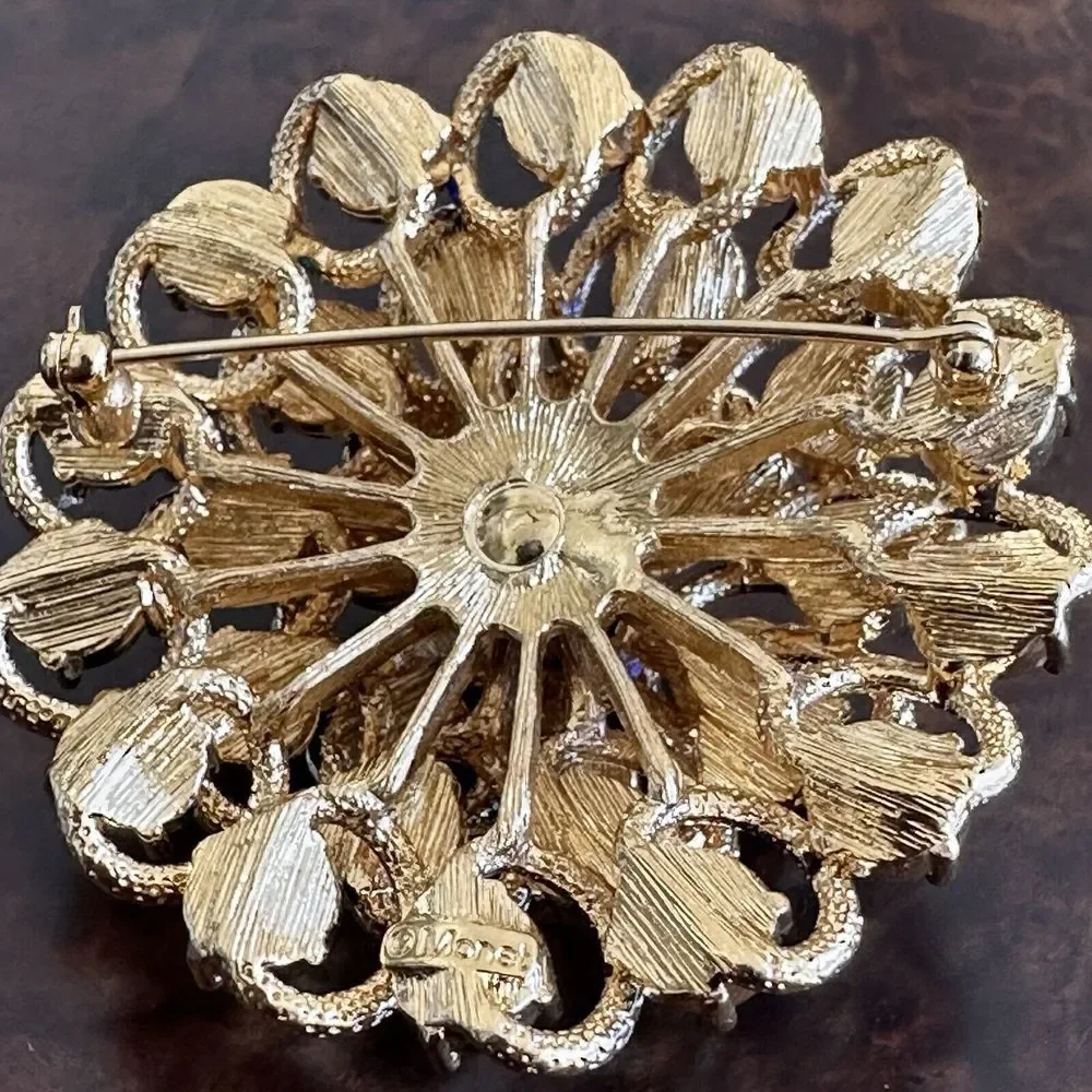 Monet Cluster Brooch 2.25 Inch Moghul Jewels Of India Gripoix Glass Gold‎ Plated